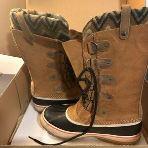 Sorel Brown and Black Winter Boots